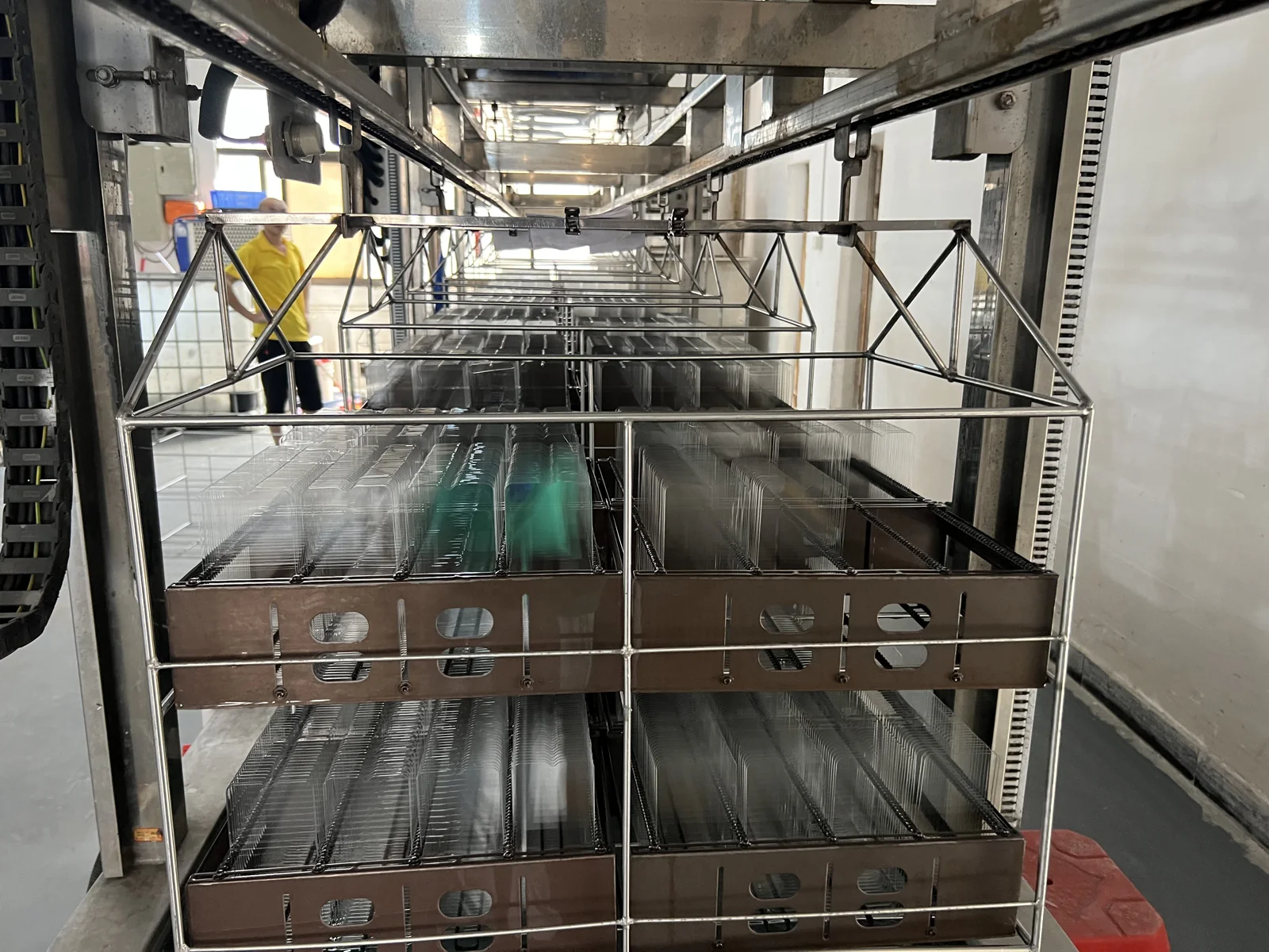 Cleaning & preparation at Chenhan's factory